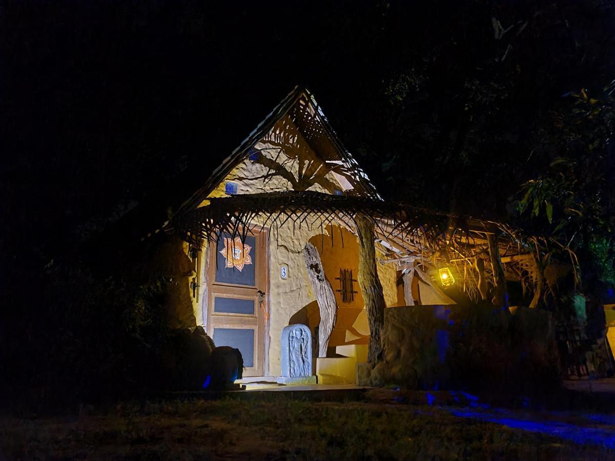Humbhaha Jungle Yala Nature Eco Resort Kataragama Bagian luar foto