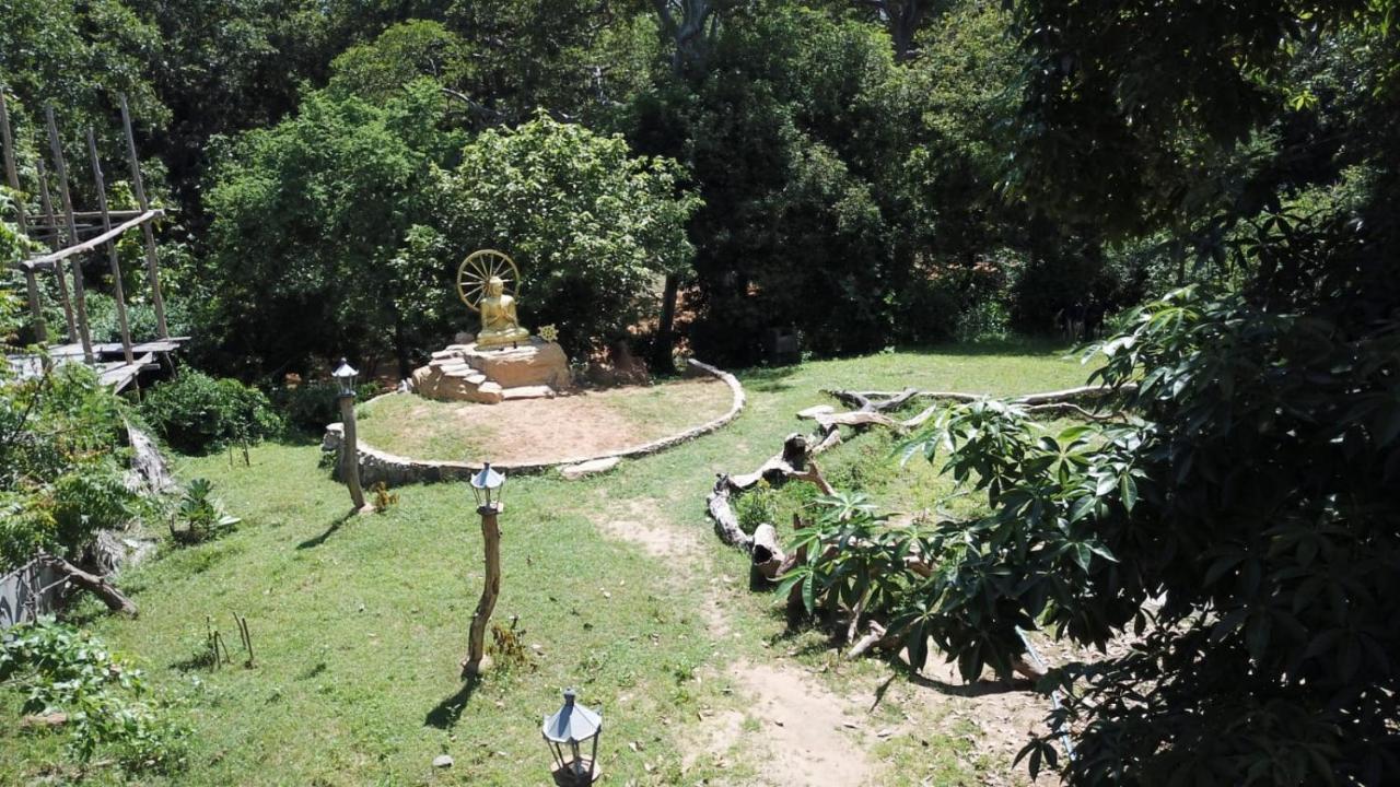 Humbhaha Jungle Yala Nature Eco Resort Kataragama Bagian luar foto
