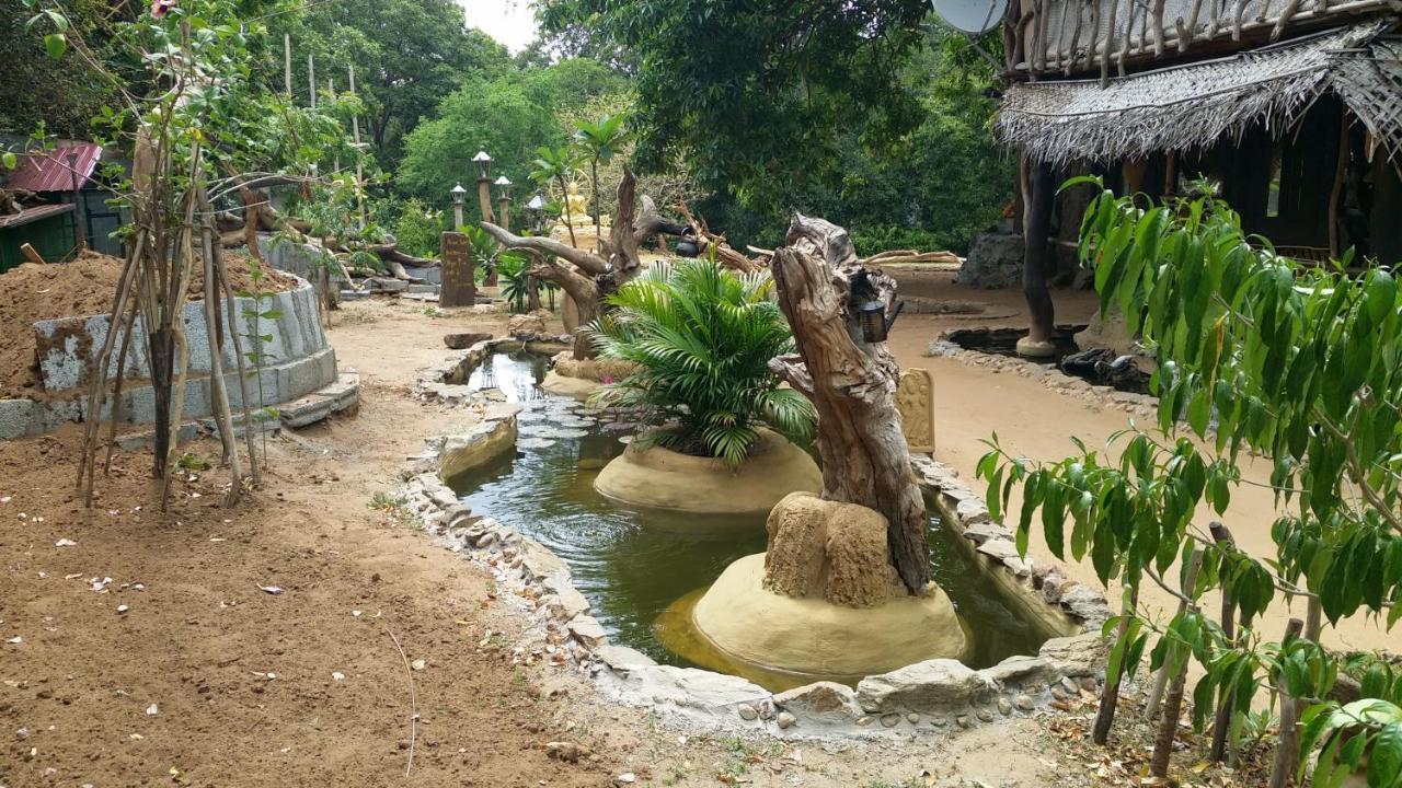 Humbhaha Jungle Yala Nature Eco Resort Kataragama Bagian luar foto